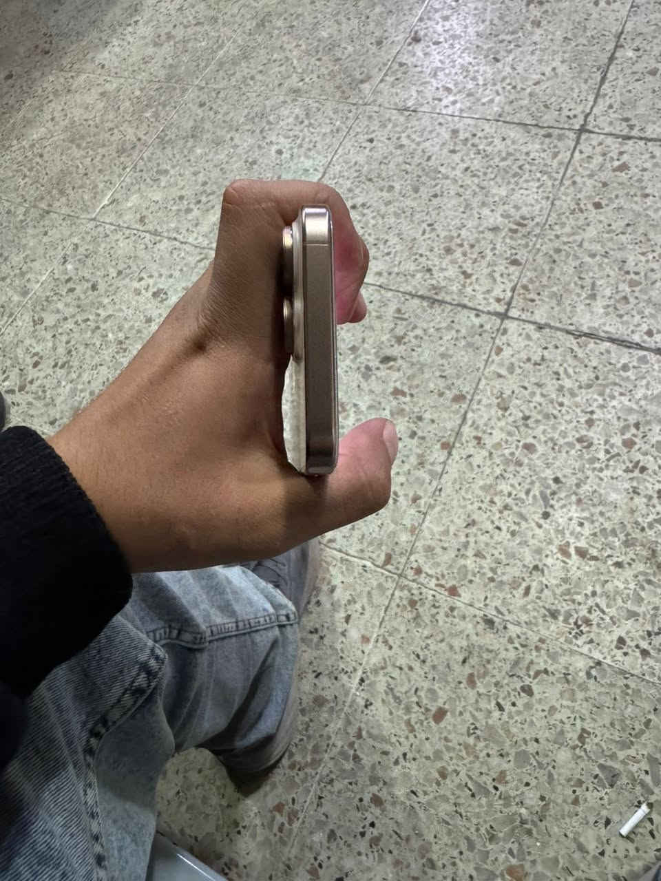 السلام عليكم 16 برو ماكس ابلادي جهاز وتر ضمان ماستر ذاكرته 256 بطاريه 🔋97 جهاز نظافه 100/100  نموذج M (للتنويه بدون كارتونه كارتونته ضايعه ) للاستفسار الرقم/*********** فقط واتس
