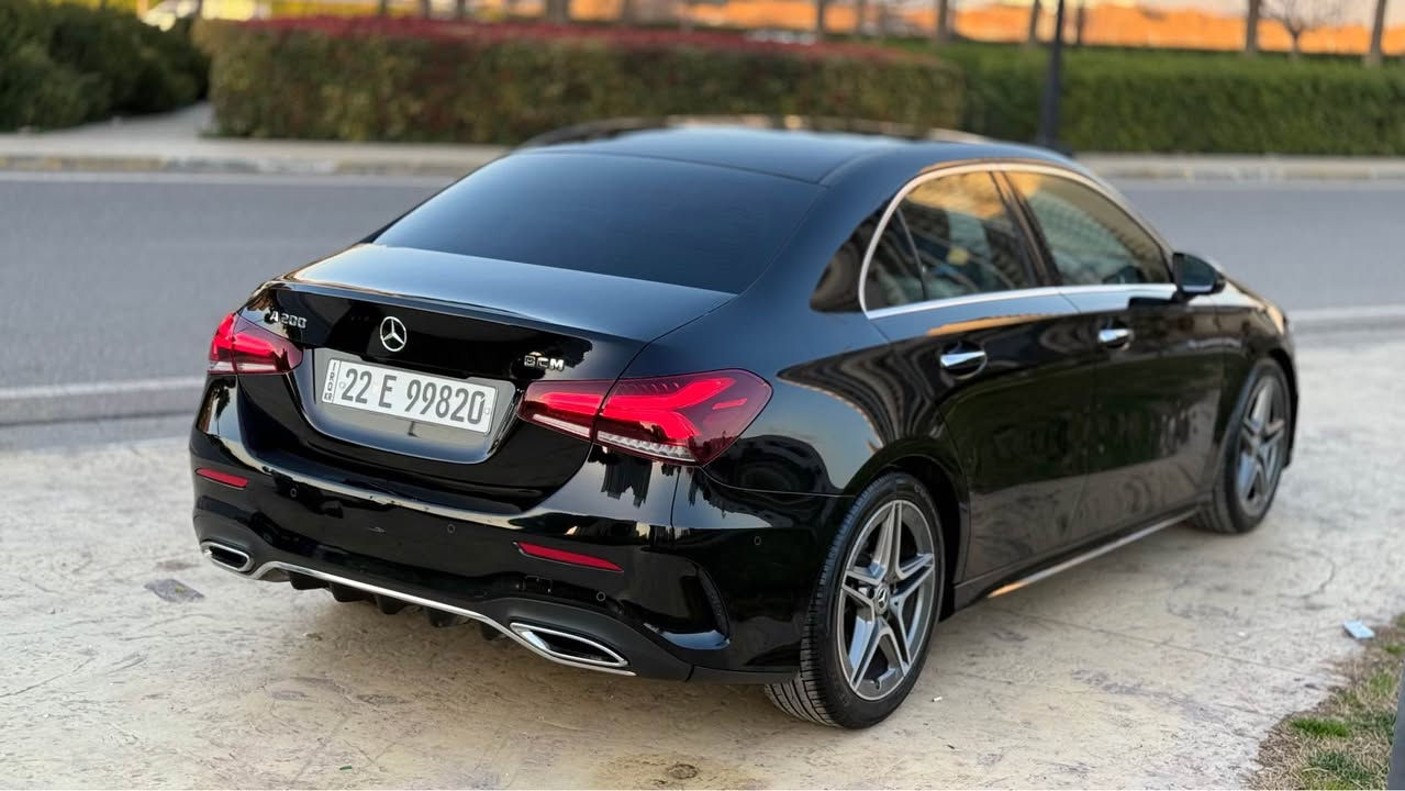 Mercedes Benz A200 
موديل:2023
سيارة وارد خليجي شركة BCM
فوول مواصفات عدي فتحة
بودي AMG بلادي
شاشة إلكترونية 
ليد كامل
لايت متحرك ليد
مراية كهربائية 
كاميرا 
حساس ٣٦٠ درجة
ماشي ٨١.٠٠٠ كم
تفاصيل:
عنوان سيارة اربيل
***********
***********
*********** أربيل, العراق
