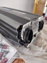 جديد • شاشة متضررة • غير مستعمل