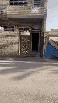 دار للبيع. المساحة 100م الوجه 5 نزال 20 كافة الخدمات متوفرة.  حي اور م...