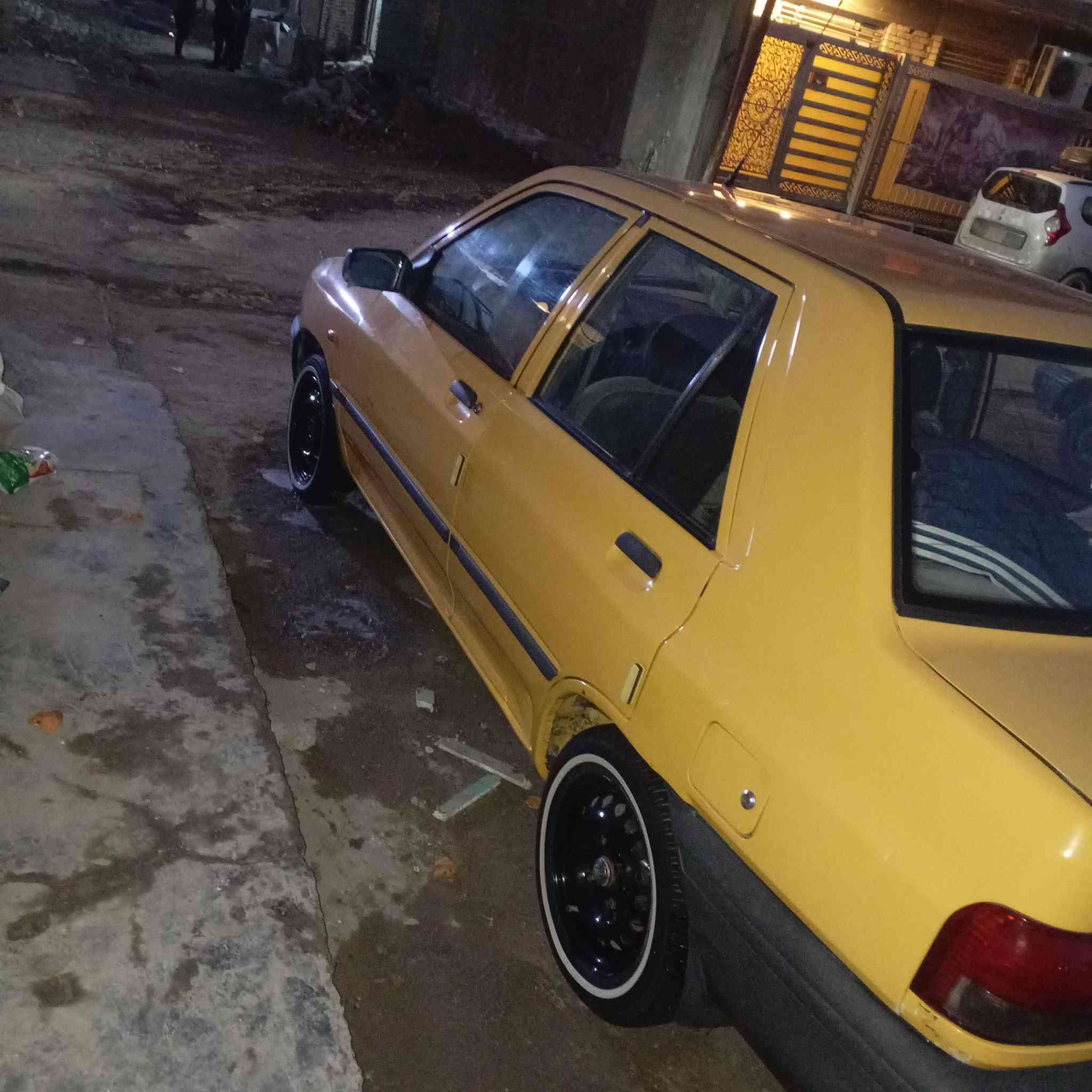 سلام عليكم سايبا موديل 16  مكفوله ما عده طخه بل باب الخلفي جيهت اليمنيه والباقي مكفول تبريد شغل السياره احله من الصوره بسمي رقم انكليزي مصفره هيها وغرامات مكاني بغداد حي شعب حي بساتين السعر 40 بي مجال ما متواجد فيس ***********
