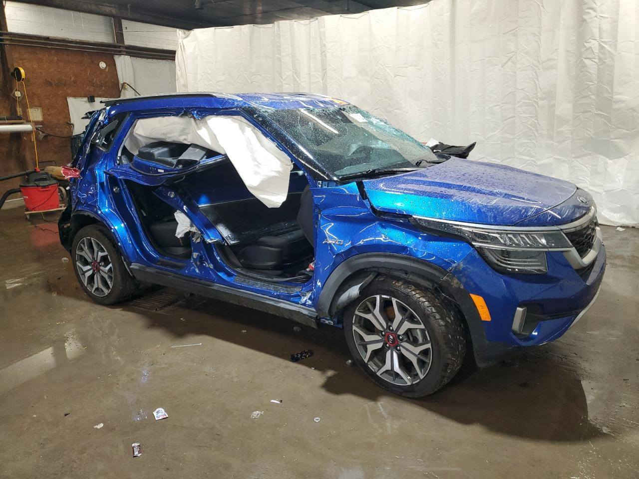 سلام عليكم
سليتوس 2022 وارد امريكي تتوفر قطع غيار السياره للستفسار ***********
