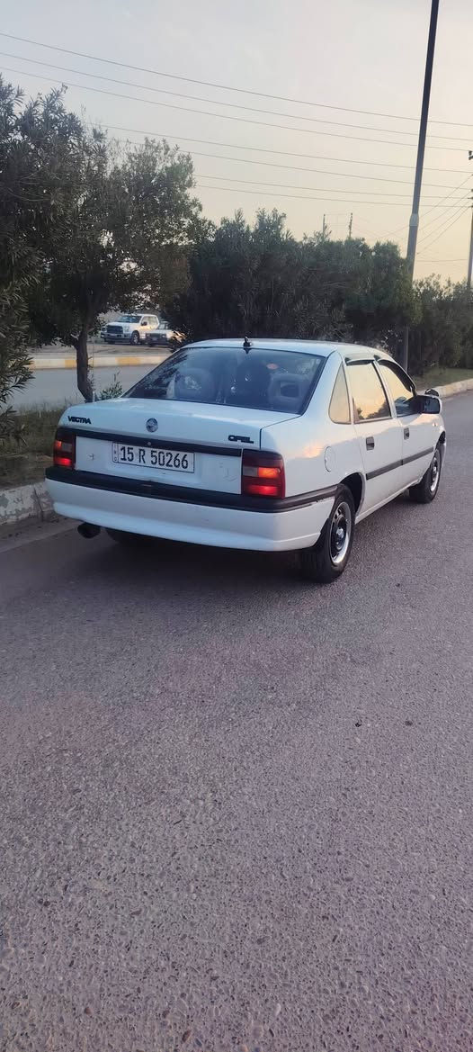 سلام عليكم

فكتره حجم 16 موديل 1993
محرك 1600المرغوب تنسه صرف البانزين  فول
رقم انبار دولي وهزه جديده شرط التحويل او الوكاله 
مامصبوغه بلاديه فقط جاملغ امامي وبنيد مصبوغ بدون ضربه للجماليه الباقي كلها بلاد لاضربه ولاشي 
خياس مابيها
تخم تاير جديد الأصلي
كهربائيات كلها فول
جام كهربائي
مالت جناي الف ماتخلي عليه السعر اتصل ع رقم وتدلل مكان صلاح الدين الأسحاقي مركز الناحيه
***********
***********
