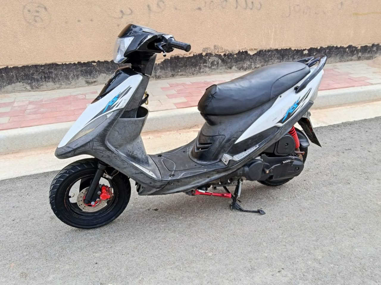 السلام عليكم ماكس عدله للبيع سلف هندر كهربائيات  بوشه 49 بلاديه مختمه كلها مكاني كربلاء شراي اتصل. ***********
