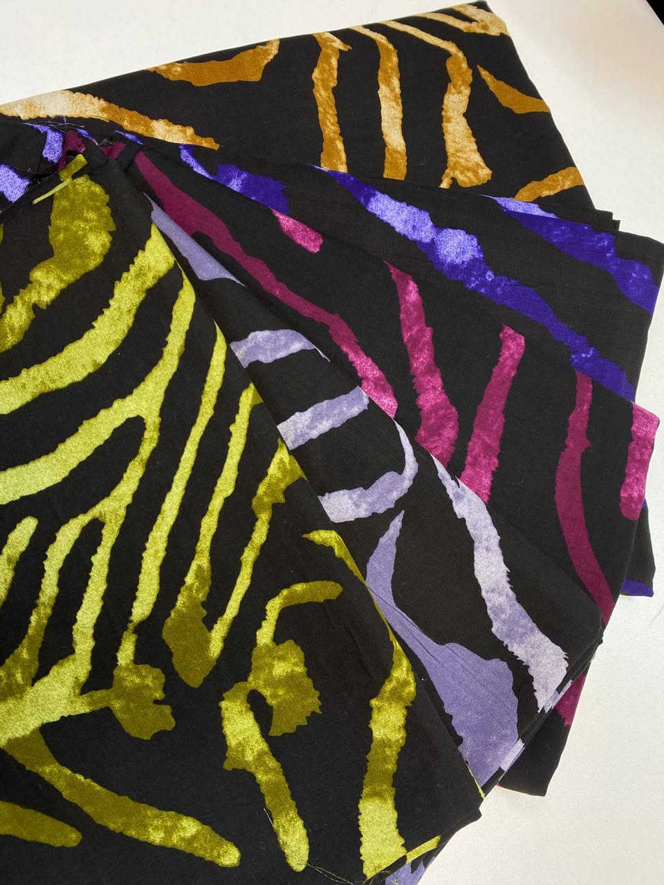 كشمير ايطالي جمله ومفرد الحجز وات ساب *********** يوجد توصيل سريع لكل محافظات العراق خلال يوم واحد فقط خياطة علي الخياط
