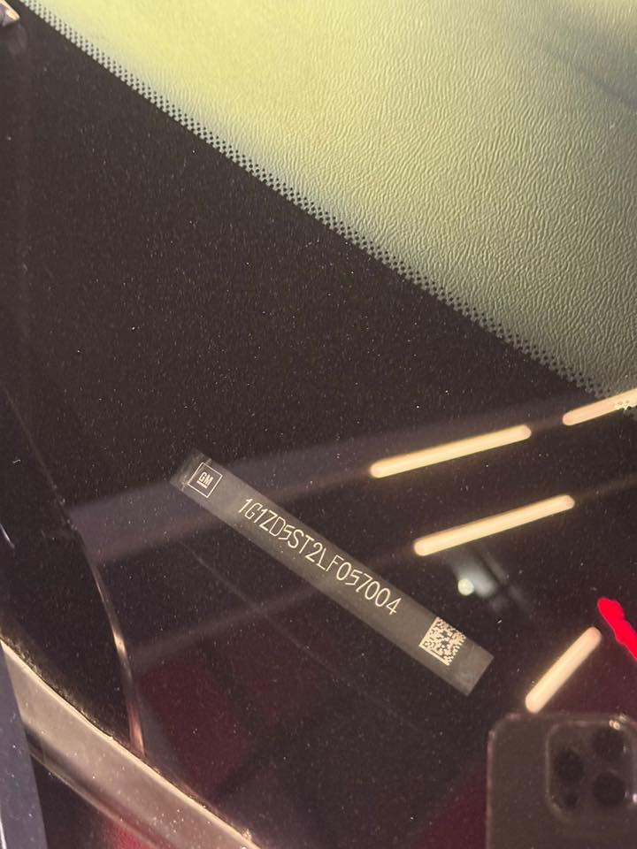 السلام عليكم
ماليبو LT موديل 2020 للبيع

المواصفات:
 • بصمة تشغيل
 • شاشة
 • كاميرا خلفية
 • تدفئة كشنات

الحالة:
 • حادث أمريكي خفيف (جاملغ أيسر + طخة بسيطة باليمين)
 • داخل العراق صارت بيها طخطخات موضحة بالكامل بالفيديو والسونار
 • السيارة بيها ملاحظات بسيطة
 • رقم أربيل
ايرباك ستيرن فقط طاك

السعر: 110
غير متواجد عالفيس،
رقم الهاتف والواتساب
***********
مكاني بغداد
