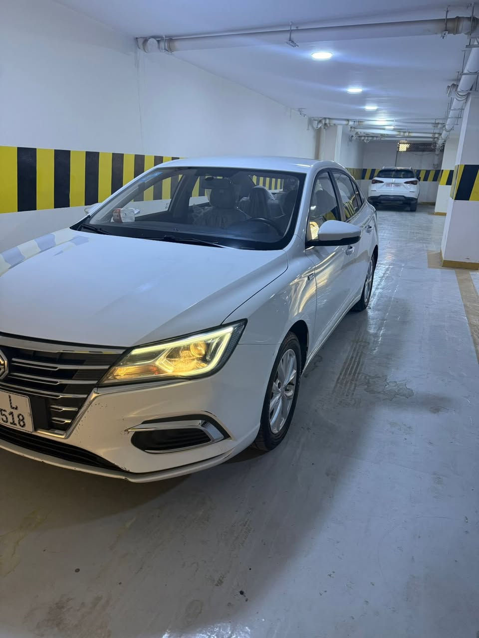 السلام عليكم
MG5. 2024 
رقم بغداد دولي تحويل 
كفاله عامه فقط ملاحضات
بصمة تشغيل مثبت سرعه 
حساس +كامره. + شاشه  وتحكم ستيرن 
مكاني / البصرة 
س/ 102وبيه مجال 
هاتف / ***********
