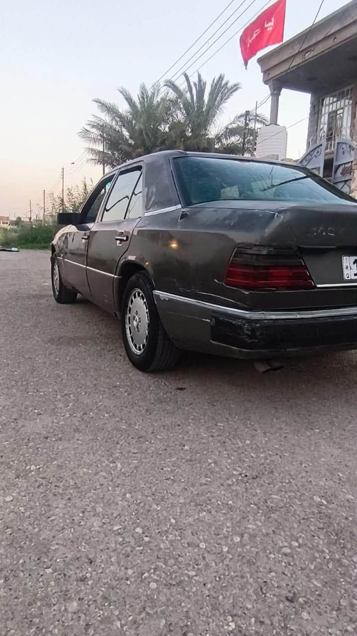 سلام عليكم مارسيدس دب مديل 92محدث 94 عنكبوت قواعد دبل بلاد كشنات كهرباء رقم بغداد نكليزي السعر 60 وبي مجال قليل حك الجيه العنوان ديالى ***********
