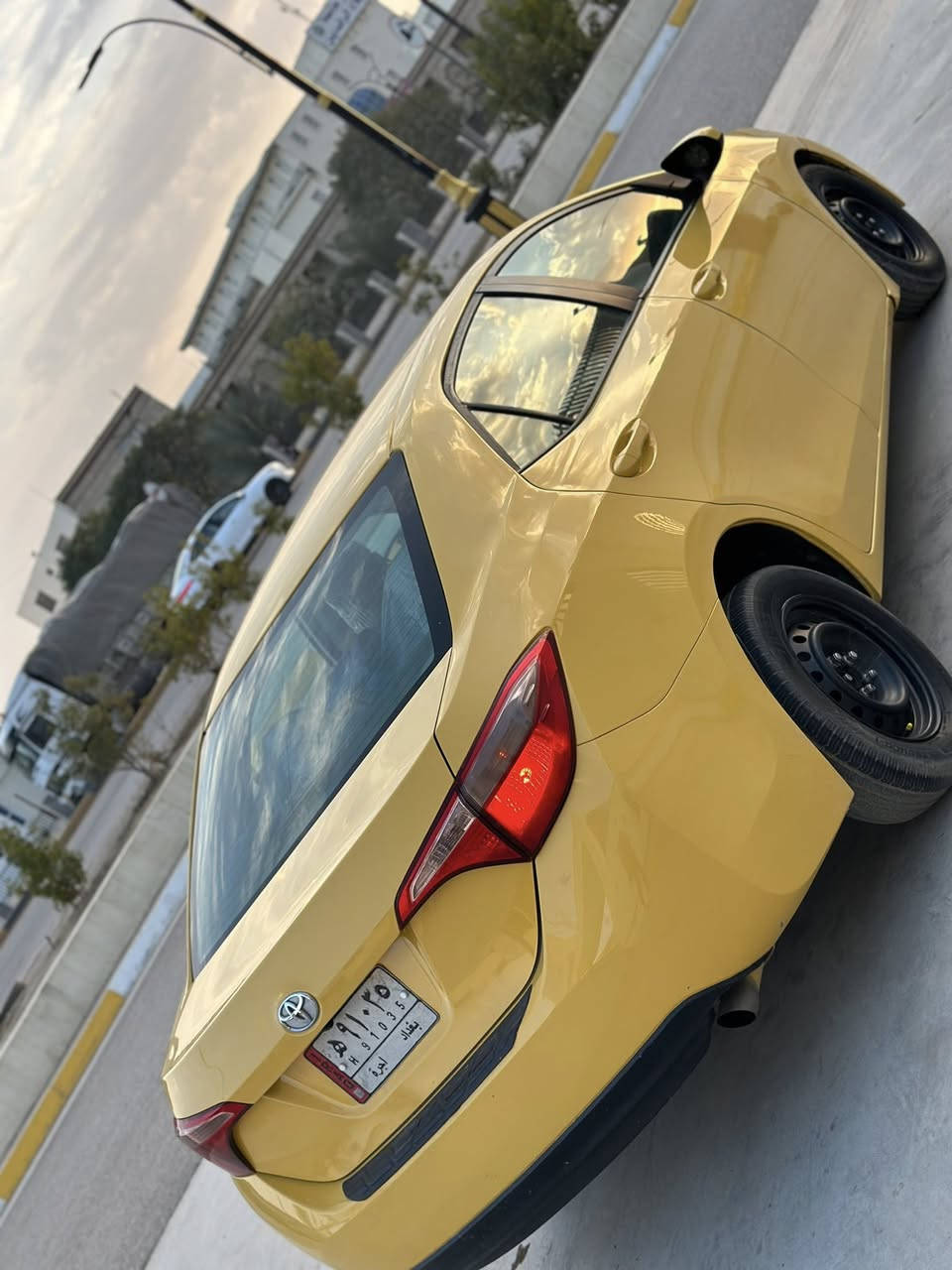 كورولا 2019 Le تكسي
رقم بغداد تحويل مباشر جاهزه لاخير 
حادثه جاملغ وباب بدون داخل 
السياره كامله بدون اي نقص 
مكينه 1800 
مدوشمه كامل ارضيه وكشنات جديد 
مكينه كير حداديه تبريد كهربائيات
كله جديده السعر 123وبيه مجال 
مكاني ديالى بعقوبه تقاطع القدس للاستفسار ***********
