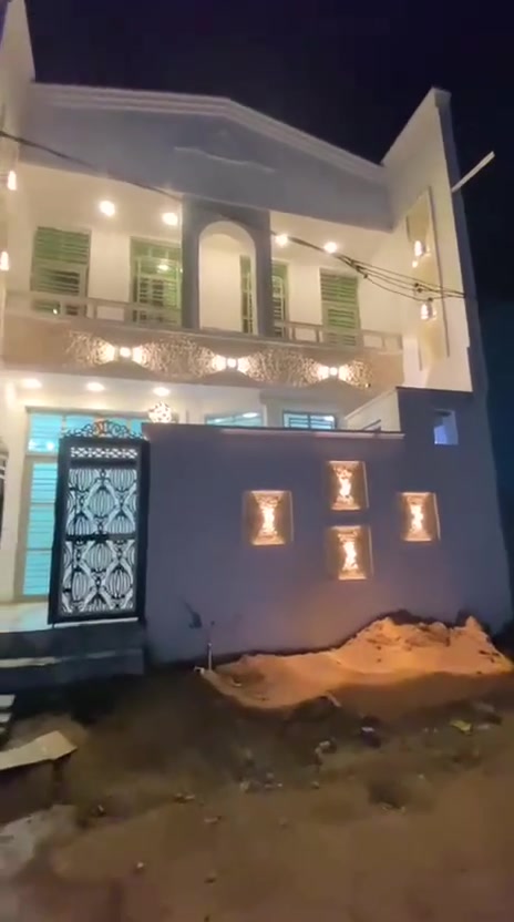 اعلان متوفر مشتمل للايجار 
طابقين بناء جديد في منطقة كورنيش التأميم قريب من جسر القاسم وشارع ثلاثين يتكون من استقبال مطبخ صالة غرفة نوم مجموع حمامات مناور كراج طابق ثاني يتكون من غرفتين نوم صالة مجموع حمامات ايجارة 550بي مجال للاستفسار الاتصال على الرقم  *********** 
او زيارة مكتبنا الواقع في حي الشرطة قرب النادي الملكي
