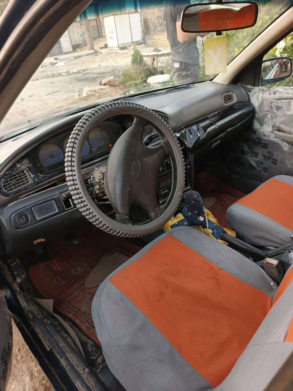 كيا سيفيه
موديل 96
رقم نكليزي بغداد 
سنويه جديده بسمي  
سعر 30 وبي مجال بسيط 
حداديه جديده مابيهه خياس
مكاني محاويل
الاستفسار 
***********
