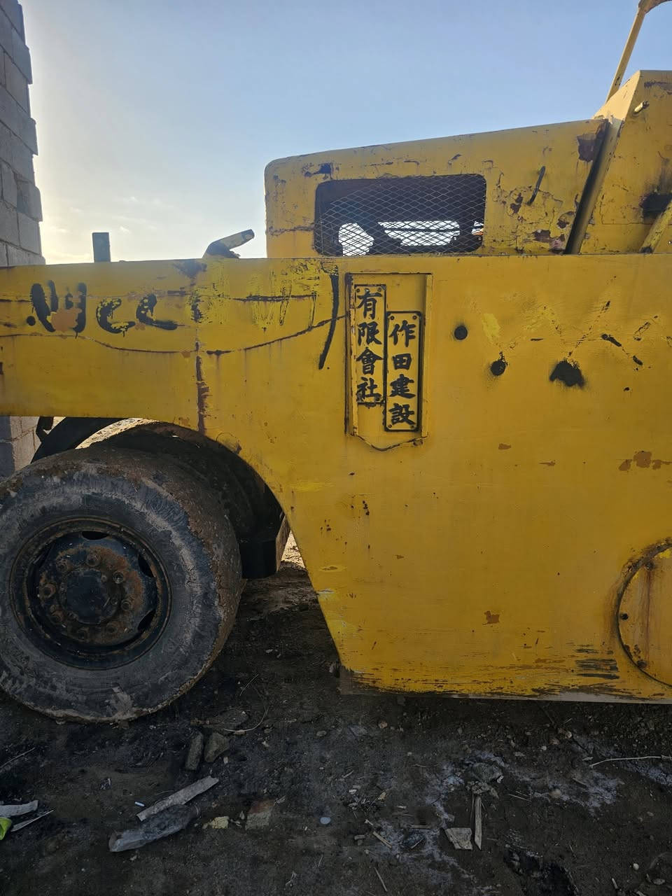 للبيع حادلة مطاطية
نضيفة كير محرك كله شغال 
منفيس علئ هاي الحاله 
مكلف بالنشر رقم 📱 
*********** 
مكان كربلاءالمقدسة
