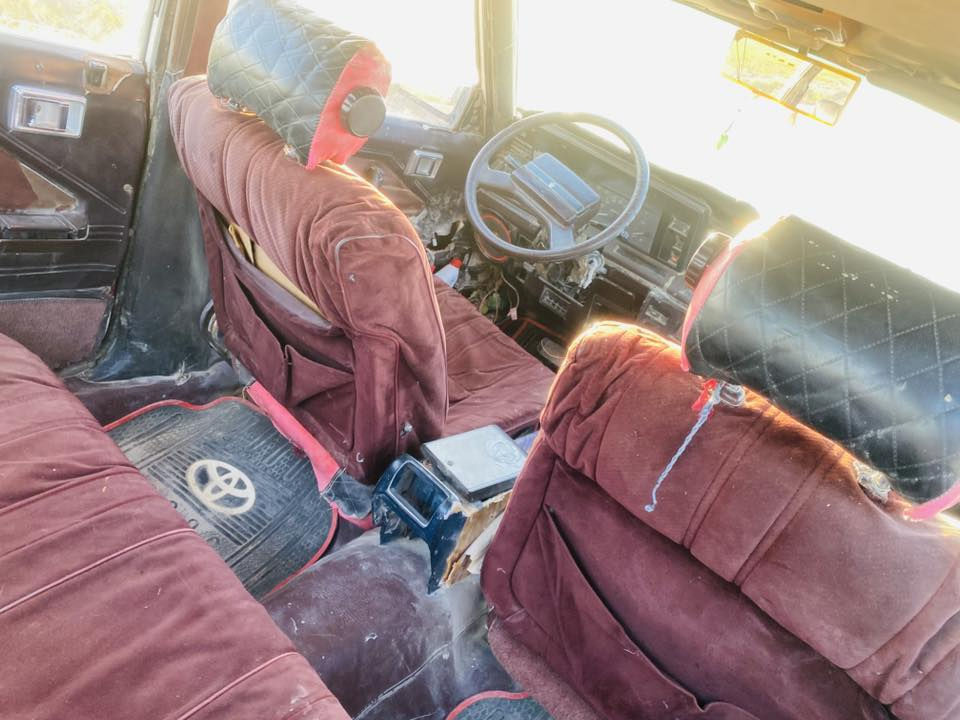 سلام عليكم
سياره سوبر مديل ١٩٨٥
محرك وكير شرط الفحص انضاف كلش محرك ففتي
حداديه زينه تخم تاير نضيف كهربائيات شغاله رقم  السياره ابيض صدامي راعيها متوفي ابيع هل موجود اقره التفاصيل  واتصل 

سعر السياره ١٥ وبيها مجال
رقم ***********
