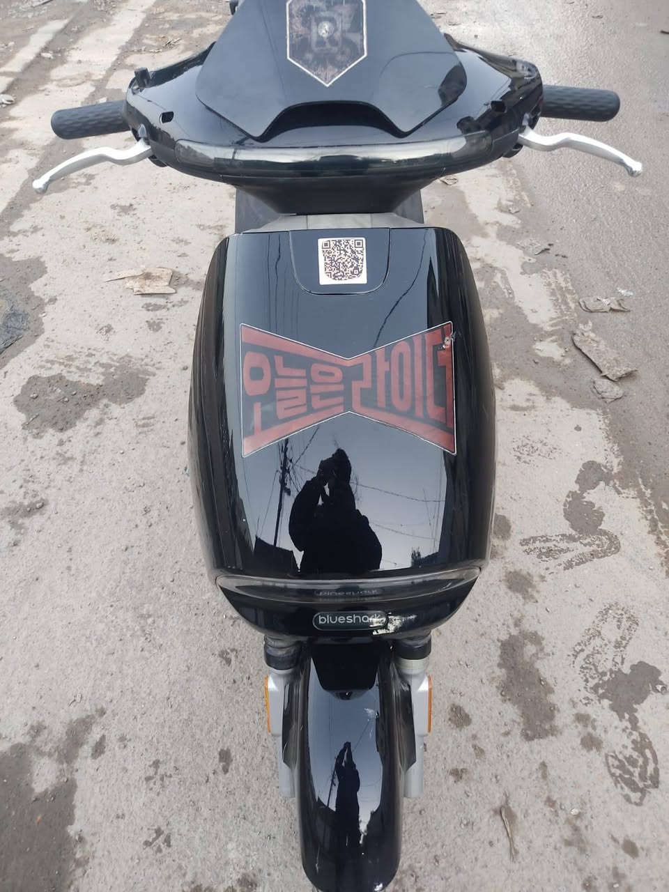 دراجه شحن للبيع كوري الاصلي بطاريات ليثيوم السرعه 160 ماطور 3000 تشغيل بصمه حالها حال لسياره اجت بحاويات السيارات الكوريه الشحن نقص بس بطاريات لشراي يتصل أو يراسل واتساب ‏‪***********‬‏ مكاني بغداد
