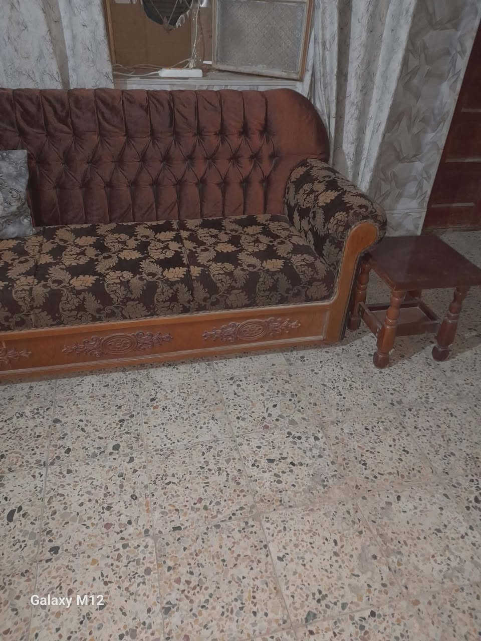 غراض للبيع 
الاتصال

0773 770 6810
