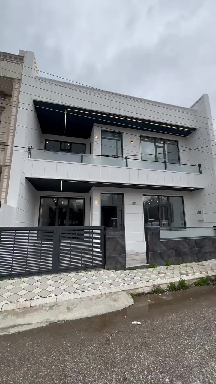 🔷 خانوویەکی زۆر تایبەت لە ڕاپەڕین بەری مەتاڕ

🔴 خانووەکە فول مواسەفاتە
🔸ڕووی لە ڕۆژهەڵاتە 
 ◾️زۆر نزیکە لە جادەی کەرکوک سلێمانی
➖ڕوبەری ٢٠٠م
➖کۆڵانی ١٢م
➖بەرامبەر باخ
➖سەقفی کناف 
➖توڵی گەچ
➖سیستەمی شۆفاش
➖دکتی موبەریدە
➖حەمام تورکی

📞بۆ زانیاری زیاتر دەربارەی ئەم موڵکە پەیوەندی بکەن بە 
0771 963 5552
0771 963 5552

#sales #realestate #خانووبۆفرۆشتن #viral #بۆفرۆشتن #foryou #fyp #realestate #active
