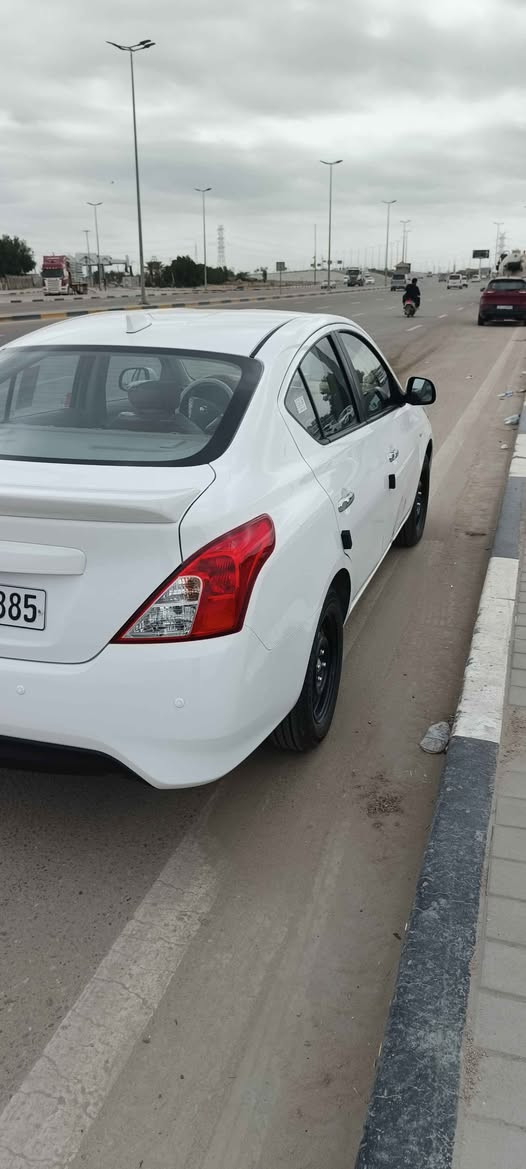 نيسان صني موديل 2025 
ماشيه 6000
رقم اربيل صادره بيها وكالة بأسمي
سيارة مدوشمة ارضيات وصندوك وكشنات
بيها منضومة زينون
شاشة لكزز
تحكم ستيرن
هندي ابو البليتة الزركة 
ماخذها زيرو من الشركة
مبدل دهن مرة وحدة
سيارة بيها خسفة بالباب الي بصف السايق وتكمة جوه الباب هم مخسوفة دعمتها دراجة وكلولي ترجع بدون بارد بي دي اف بقيتها ماسويتها لان شغلتها بسيطة 
السعر 126 ورقة 
رقم التلفون ***********
العنوان البصرة. Colombo, Sri Lanka
