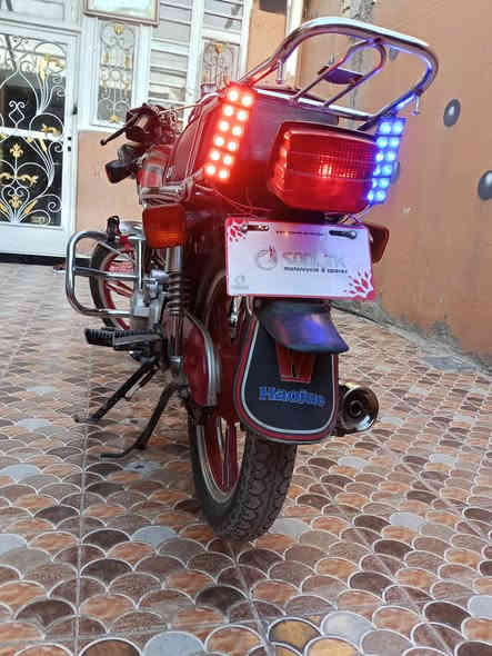 السلام عليكم سيفان موديل 21على وضع الشركه مابيه كل نقص كامله مرواس ب25 وانطي فرق *********** مكان الدراجه بعقوبة تقاطع الساده ويرهم بيع
