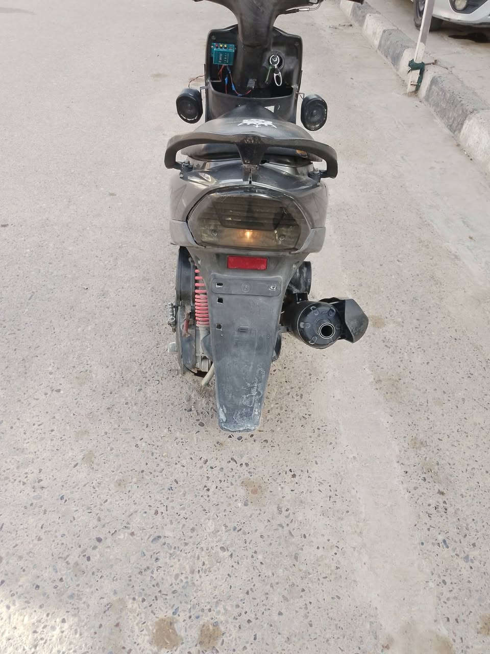 سلام عليكم للبيع ماكس عدله ياباني دراجة كامله أول فتحه الها شرط دراجة كامله سلف هندر كهربائيات كلها شغاله هورن اشاير سكن عداد لونين لايت عالي ناصي شرط شلعه معدل سعر  650وبيها مجال للطيبين مكاني تكريت للستفسار  ***********
