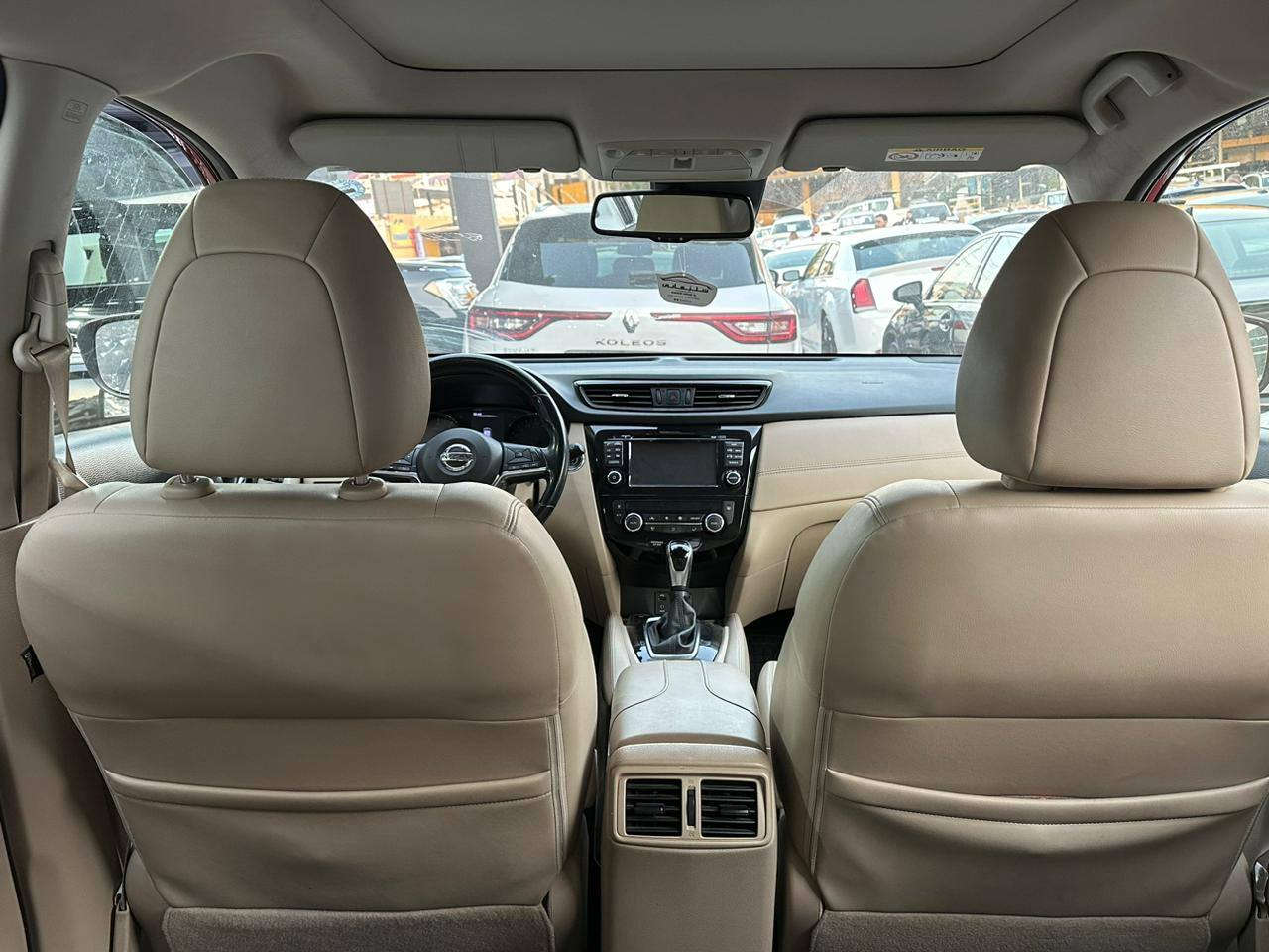 🚗 نيسان X-TRAIL خليجي 2018 – بلاتينيوم كلش قليلات الي بالعراق 
📍 رقم أربيل – السيارة باسمي
📍 مكان السيارة: السليمانية 
المواصفات:
فول مواصفات بلاتينيوم
فتحة سقف بانوراما
  التشغيل بصمة
كشنات كهرباء
كشنات تدفئة وتبريد امامي خلفي 
صندوق كهرباء
ستيرن تدفئة
مرايا جانبية كهرباء
هندبريك إلكتروني + Auto Hold
5 رادارات
(تفادي اصطدام – نقاط عمياء – تنبيه حركة خلفية)
5 كاميرات (360 درجة)
مصابيح زينون أمامية
كاشف ضباب
الضوء العالي التلقائي
لايتات متحركة وي الستيرن
نظام تنبيه السائق
نظام مانع الانزلاق (Traction Control)
نظام الثبات الإلكتروني (ESP)
مثبت سرعة ذكي
حساسات أمامية وخلفية
تبريد بيانو
تشغيل أوتو ستارت / ستوب
صرفية الوقود: 8 لتر / 100 كم
بعد بيها هوايه مواصفات 
الماشيه 72 الف كم
بيها ملاحظات بسيطة مبيّنة بالصور
💰 السعر: 197 و بي مجال
***********
