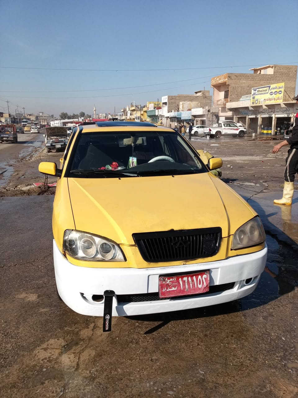 كوين موديل 2011كلو شرط ربع ماتصرف عليها محرك وكير شرط البيع السعر 20قفل ***********وتساب كربون بيه شرط وكاله وتحويل
