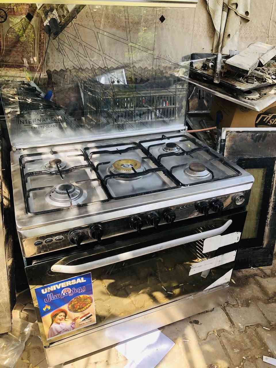 السلام عليكم اخوتي الكرام طباخ يونفرسال مصري للبيع بسعر ١٥٠ الف قفل ***********
