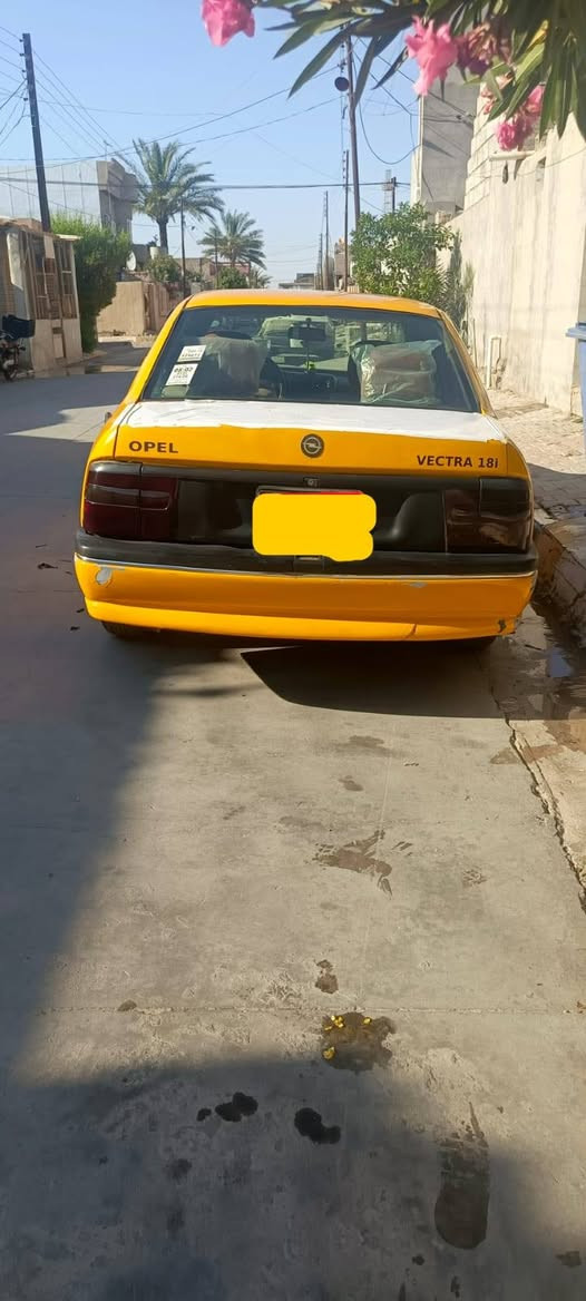 اوبل فكترا وارد ياباني حجم 18 موديل 1995
رقم كركوك  كوبون بطاقة بانزين
(محرك كير شرط ما بيها ضرر فقط تصفيات) 
(شرط الوكالة والتحويل) السيارة نظيفة واجمل من الصور السيارة نظيفة من كهربائيات وصدر وتخم تاير والدشبول  نظيف كهربائيات كلو شغال حتى كلوب الجكمجة والصندوق يشتغل
مكان السيارة كركوك واحد حزيران
السعر 38 وبيها مجال للطيبين
لاستفسار *********** او *********** موجود واتساب كركوك, العراق
