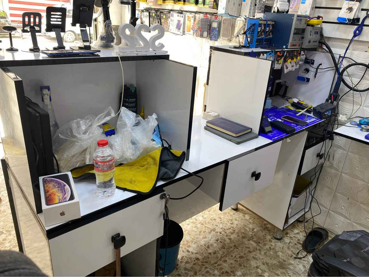 ميز صيانة وبوردات عدد 2 وهوكات للبيع الي يحتاجهم يراسلني ويدلل عمارة, ميسان


**إذا كنت صاحب هذا الإعلان وتريد حذفه لأي سبب، رجاءا أرسل رسالة إلى الدعم الفني**