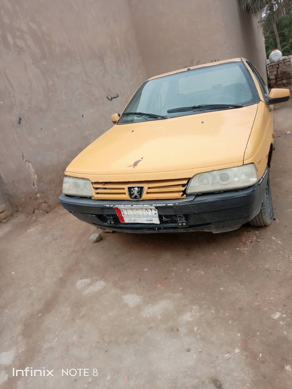 سلام عليكم سياه بيجو روى مديل 2009سياره شواصيه زينات مكينه جديده والكير نقصه بس الجبنه  تخم تاير نضيف  كهربائيات زينه سياره نضيفه اي ستفسار داخل الرقم ***********
والسعر 7 اوراق
