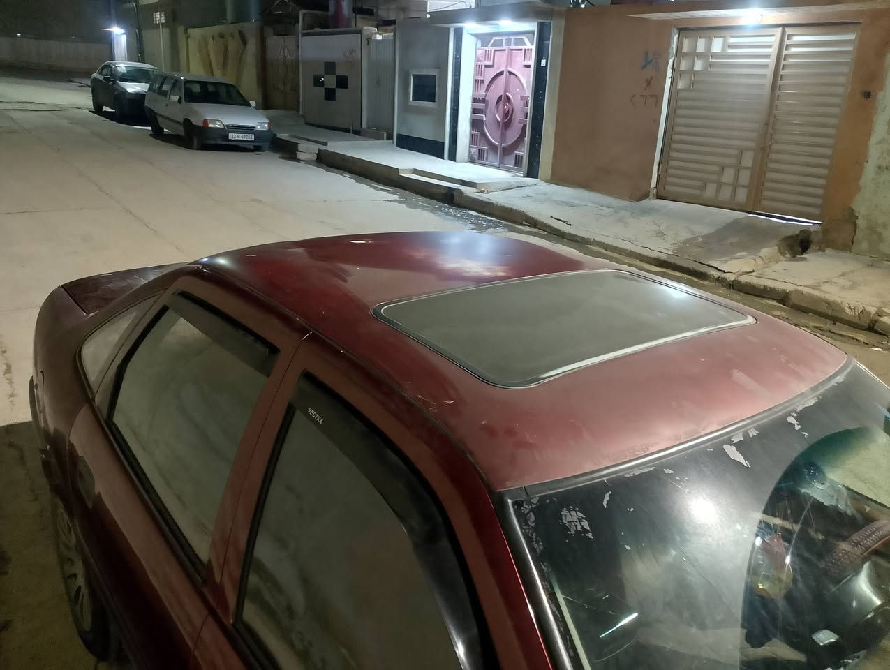 سلام عليكم
اوبل فيكترا للبيع موديل 92 حجم 18.كير عادي تخم تواير جديد ماكينه وكير شرط رقم نينوى دولي كربون بنزين موجود كهربائيات كل شي شغال  شرط وكاله والتحويل 
السعر45 دولار بها مجال للطيبين
مكان تلعفر 
الاستفسار ***********
               ‏‪***********
