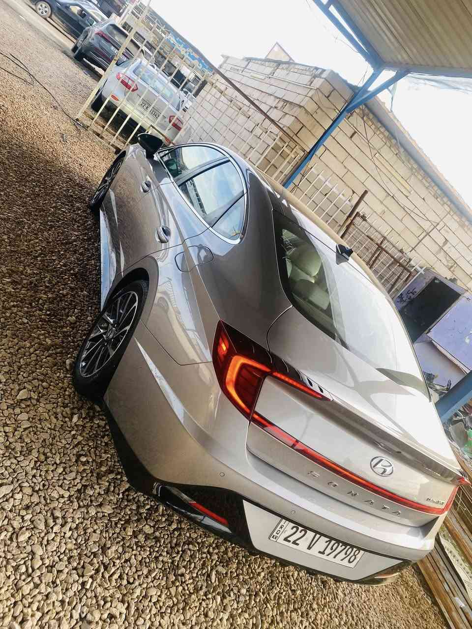 سلام عليكم سوناتا لميتد فول موصفات اعله فئه 5كامرات تمشي بل بصمه كشنات تدفئه تبريد فول 1/1كيلو متر يطلع بل جامه 4عدسات لايت بنيرما تحكمات كشنات بيجي ضرر جدا بسيط بجم كبس فقط بيبان اصليات بدون صبغ صور الحادث بل منشور اربكات  ماطاكه مرقم اربيل بسمي دخول جديد سعرها 195$ مكاني ديوانيه الاستفسار ***********
