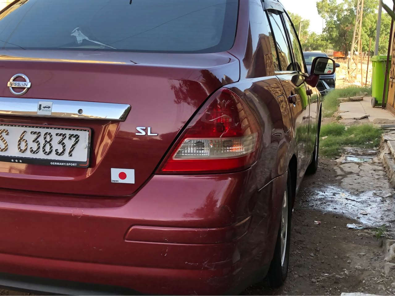 السلام عليكم 
نيسان  فيرسا 2008 للبيع
مكينه 1800 كير اوتو كير مكينه تبريد مكفولات صدر 90 بالميه تخم تاير جديد ويل كب بلادي  بيها قطع بلاديه بس اني ابيع مصبوغه حزام بيها ملاحظات بسيطه بالكشر نضافة داخلها 100 بالميه ارضيه جلد شاشه اندرويد 
السعر 67 وبيها مجال 
مكاني بغداد الدوره 
*********** بغداد, العراق

