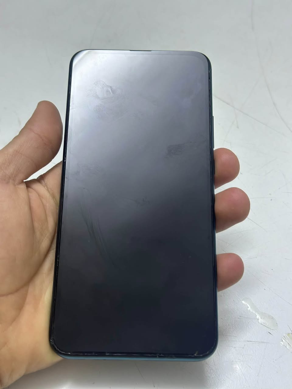 هواوي 9y
ذاكرة 128
دبل سيمكارت 
جهاز مال بيت حيل نضيف 
بيع أو مراوس بايفون 
سعرو 100 وبي مجال
للتواصل خاص أو اتصال 
***********
