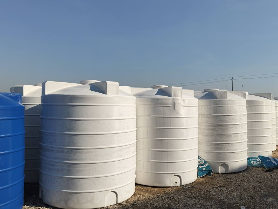 خزانات بلاستك من العشر آلاف لتر لحد ٢٥٠ لتر المكان حله بيع جمله للاستفسار اتصل ***********
