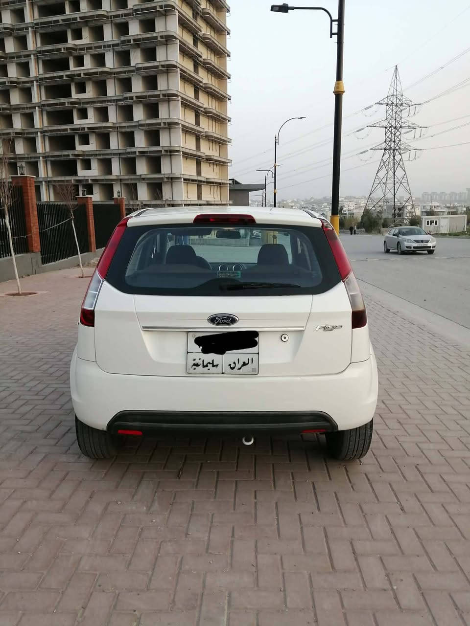 .                               بِسْمِ اللهِ الرَّحْمَنِ الرَّحِيْم
فۆرد فیگۆ : مۆدێل2015
گێڕ ئۆتۆماتیک ، تەبرید ، سەنەوی و ژینگەو ڕێگاوبان ھەتا24/4/2027تازەیە  پارچەیەکو پەڵەیەک بۆیاخە بێ ناوگرتن گێڕو مەکینەو تەبریدو بەناوکردن و غرامە هەمووی بە شەرتت
سعر78گەڵاو کەمێک معامەلە
شوێن⁄سلێمانی
ژمارەی تەلەفوون⁄ *********** 
***********
