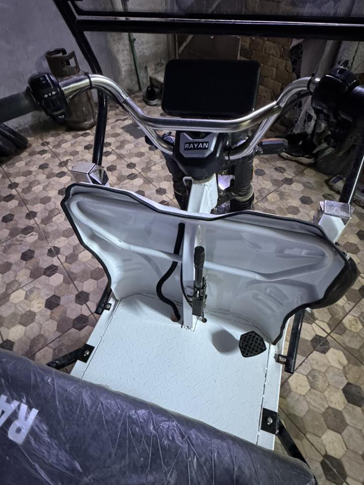 السلام عليكم ستوته للبيع الريان موديل ٢٠٢٦ بطاريات عدد ٦ مسطرة جدد ستوتة استعمال شهر واحد فقط السعر ١،٤٠٠ جديدة لوك كاملة مسويلها قمرية
***********
