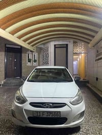 اكسنت 2013 خليجي مكفوله من الضربه والصبغ والبارد فقط الدوسه  موضحه بصو...