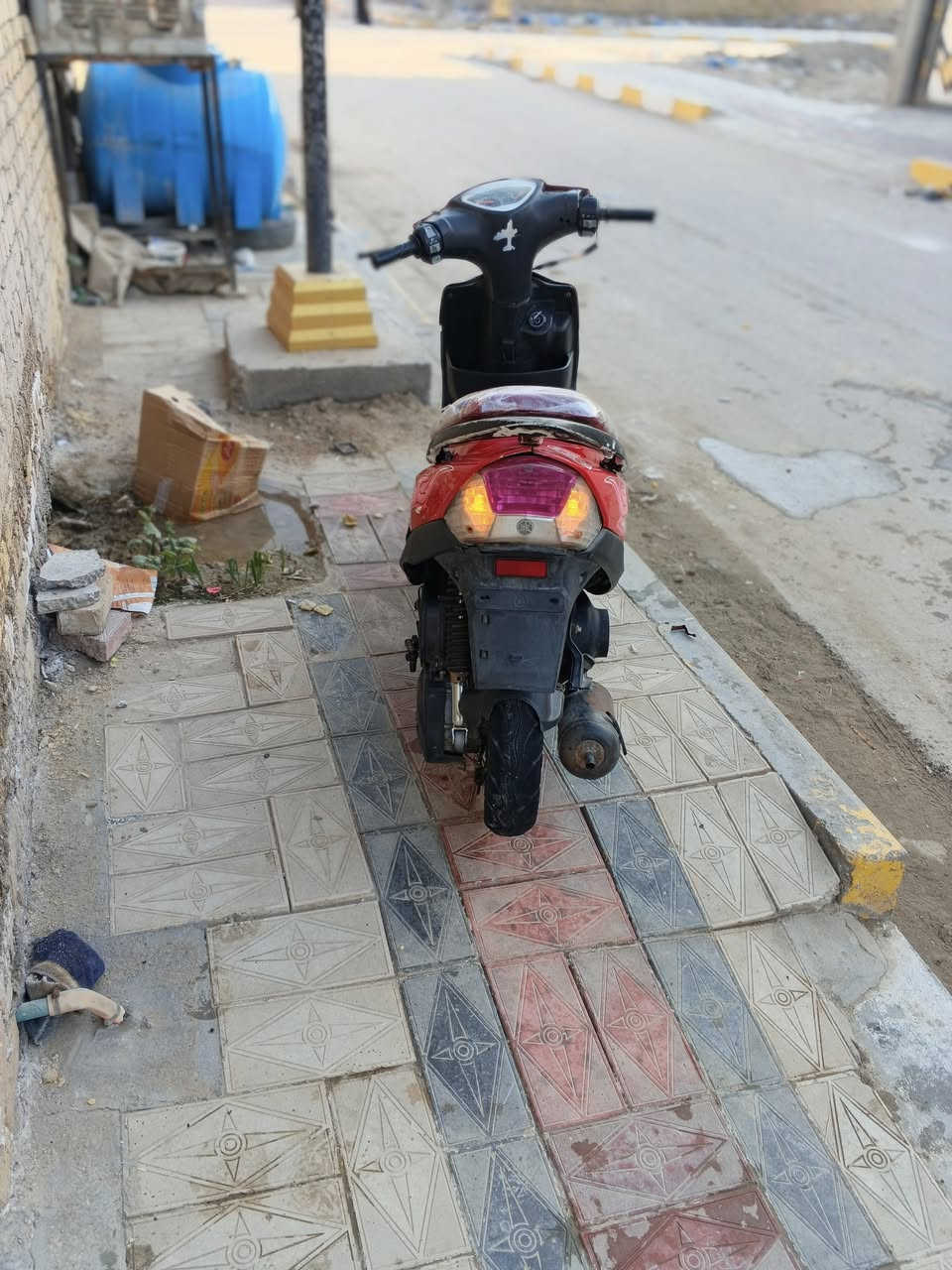 السلام عليكم ماكس عدله بوشه 49 شلع ومعدل كهربايات كله شغاله قفل جنطه قفل ستيرن دبلات امامي جداد وتواير جداد السعر 550 ناصريه مركز ***********
