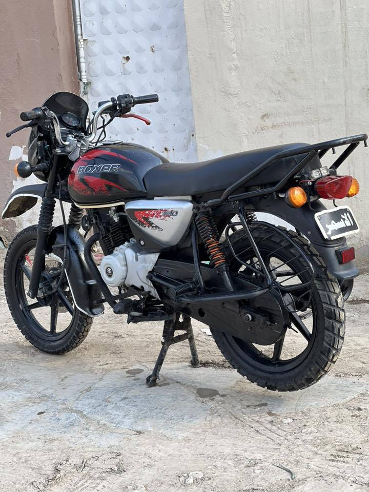 السلام عليكم بوكسر جبلي موديل 2023 طالع 2025شهر 2 وكيل علي عنجوره مكاتبه موجوده والتاريخ استعمال بيت ونضافه شوفت عينك ما مفتوح برغي بيهه 
مكان ديوانيه مركز 
سعر خاص مفتوح او اتصال ع الرقم 
سعره مناسب ومستعجل عليه 
***********
