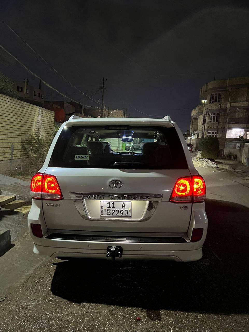 لاند كروز موديل 2010
 فول مواصفات مواصفات VX.R محرك 8 سلندر السيارة بدون حادث ونظيفة ماشية 400 الف

دفع رباعي
كير أوتوماتيك
فتحة سقف
كشنات جلد كهرباء
تحكم ستيرن
شاشة
كاميرا خلفية
حساسات

رقم صاحب السيارة
***********
