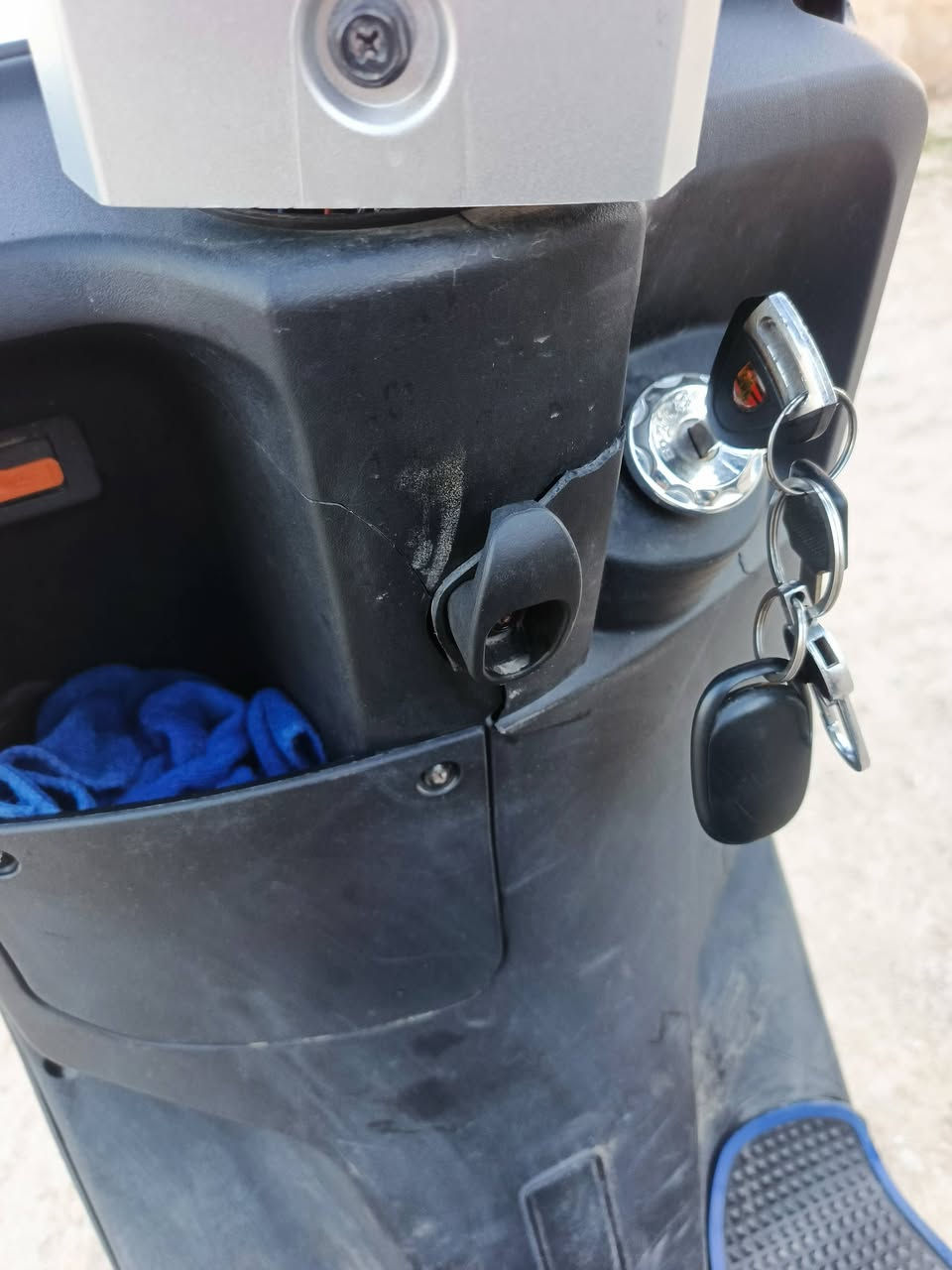 ماطور شحن للبيع 2026
318 ملف 2000 السرعة 99
ماصارلو, 3اشهر 
السعر 650بي مجال


**إذا كنت صاحب هذا الإعلان وتريد حذفه لأي سبب، رجاءا أرسل رسالة إلى الدعم الفني**