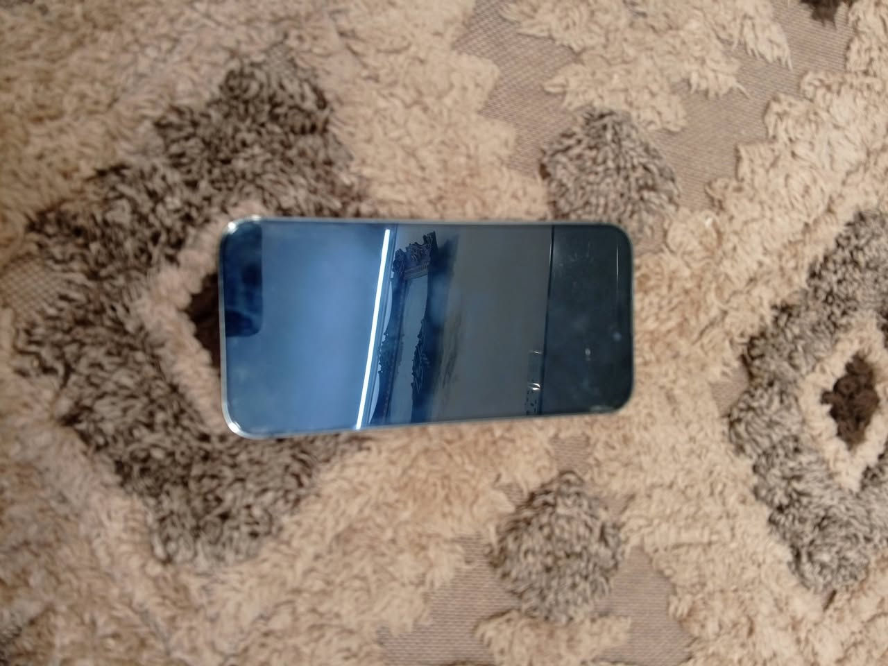 ايفون 14 برو ماكس بطارية 86 بلادية جهاز نضافة 95% ذاكرة 256 السعر 850 وهاذة رقمي  يتصل *********** المكان بغداد البلديات ويوجد توصيل
