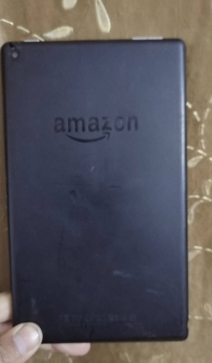 سلام عليكم ايباد للبيع السعر 35 شغال كامل***********
