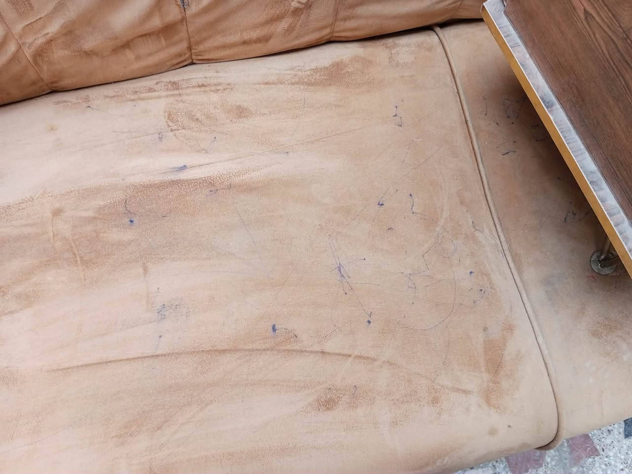 اغراض للبيع


**إذا كنت صاحب هذا الإعلان وتريد حذفه لأي سبب، رجاءا أرسل رسالة إلى الدعم الفني**