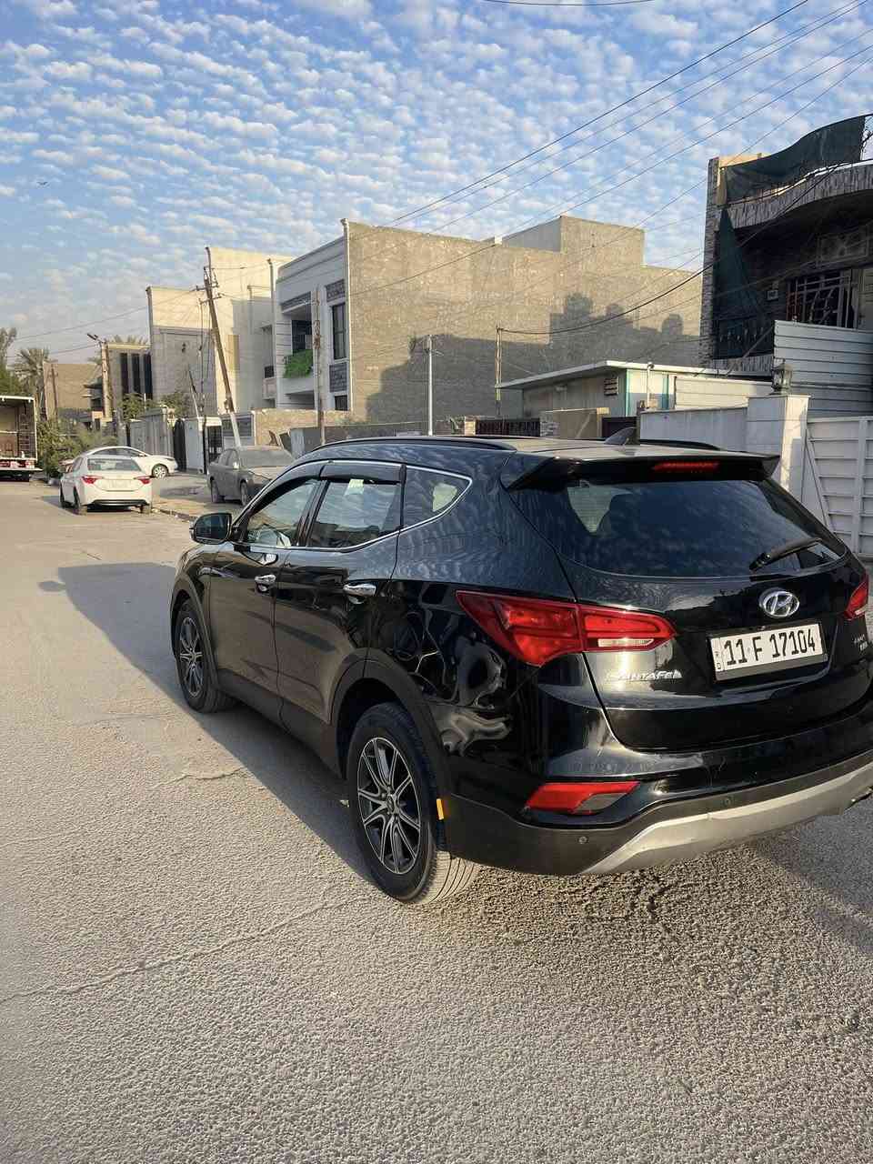 سلام عليكم للبيع سنتافيه 2017 وارد أمريكي بيه صبغ 4 قطع بدون دواخل سونار بل منشور سياره فول مواصفات اعلا فاء بل سنتافيه  مكينه 4 سلندر سياره جاهزه بدون اي نقص سعر 138 سياره بغداد رقمي ***********
