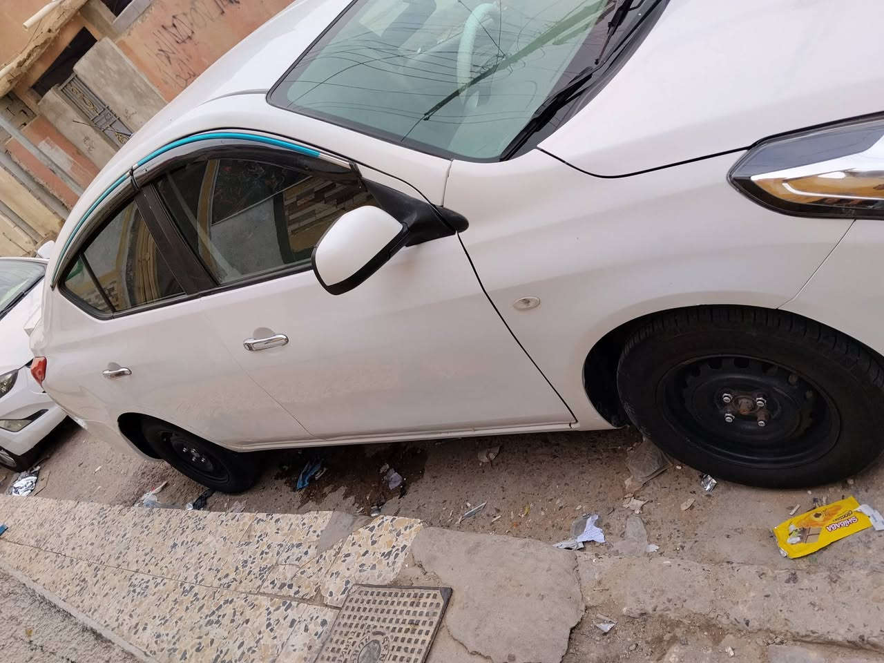 السلام عليكم 
نيسان سني موديل 2020 سياره نضيفه مكفوله بيهه جاملغ وبنيد بدون دواخل سياره جاهزه رقم اربيل سنويه منتهيه مكانه بصره حيانيه سياره هندي الاصلي تأيرات تخم جديد اي استفسار رقمي *********** الشراي بخدمته سعرهه خاص
