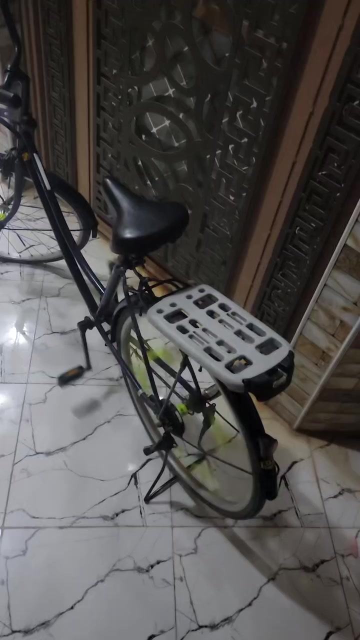 سلام عليكم بايسكل نضافة 90% حجم 26 السعر 110 بي مجال مكاني نجف الرقم *********** متواجد فقط واتساب و ماسنجر و الهاتف
