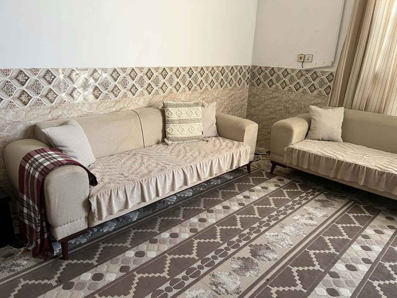 كاونتر للبيع كله مرمرنظيف جدا السنك 3امتار وكاونتر مترين
وتخم جدا نضيف عشر مقاعد 

التواصل خاص


**إذا كنت صاحب هذا الإعلان وتريد حذفه لأي سبب، رجاءا أرسل رسالة إلى الدعم الفني**