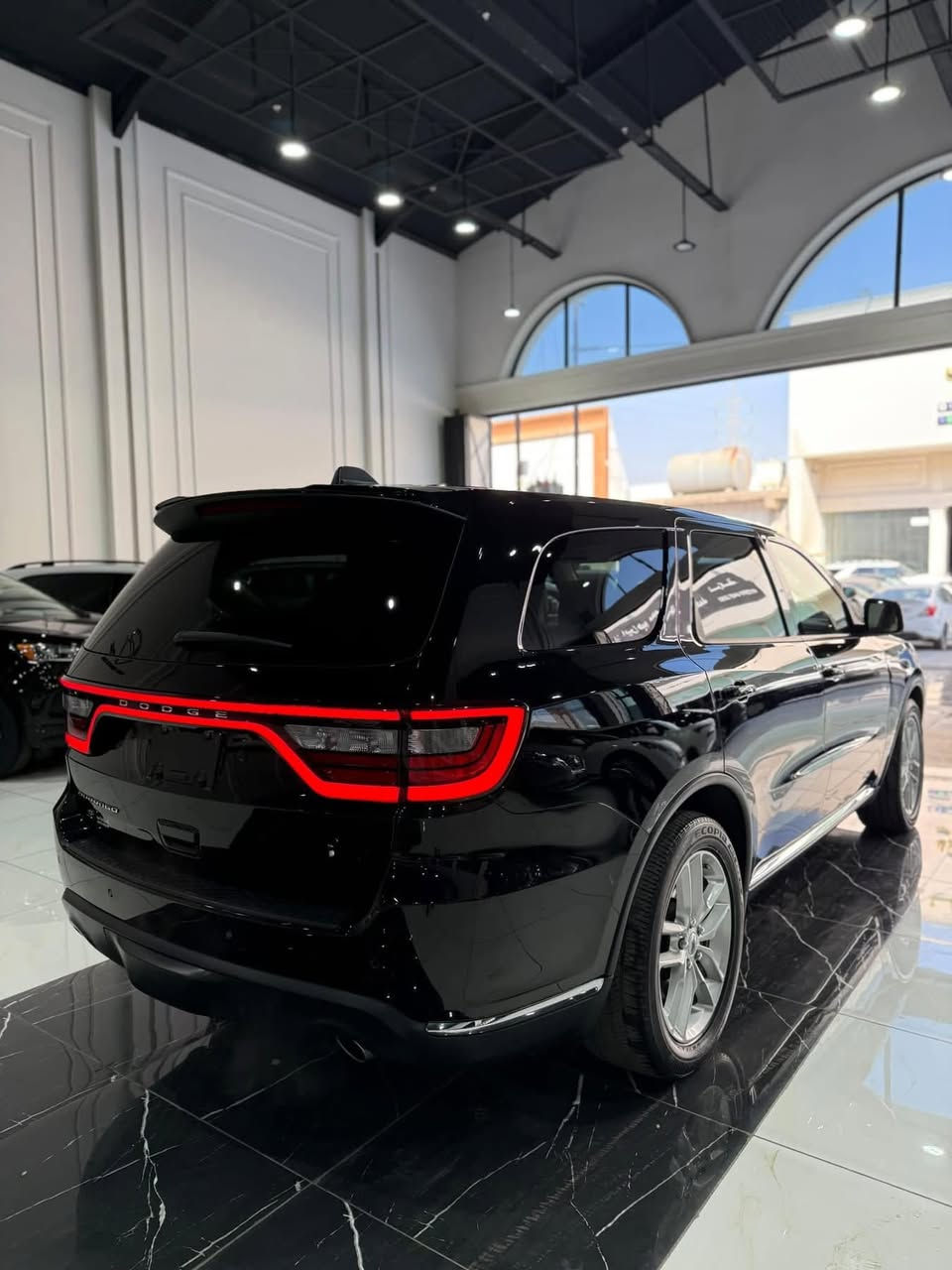 Dodge Durango 2023
‎عداد مسافة :  (19)الف ميل 
‎8 سلندر 5.7 Hemi
‎الضرر : جاملغ سائق صبغ بدون دواخل بدون ارباك  
‎بجم وراء کبس ارباکات سلیم
‎تترقم شمالي مکان سیارة اربیل
‎

‎المواصفات 
‎رادار 
‎كراسي جلد بیجی
‎حساس خلفي
‎كامره خلفيه
‎شاشه
‎بلاجيكتور 
‎ويل كروم
‎بصمه
‎تحكم ستيرن
‎نضام ايكو نورمال سبورت
‎تبريد خلفي
‎مانع انزلاق
‎اوتو ستارت
‎ 7 راكب
 
كورك:***********
اسياسيل:***********
