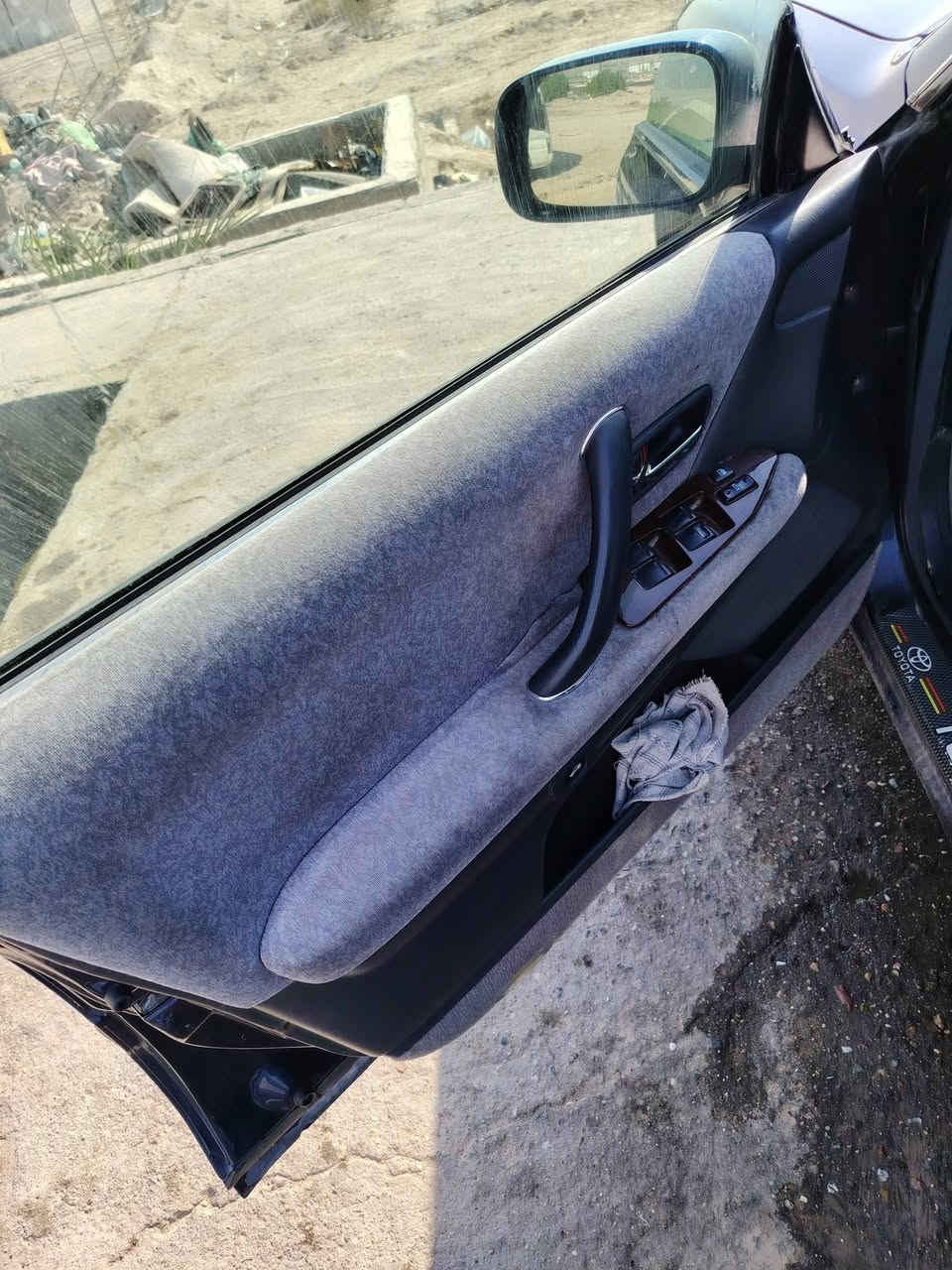 راس الثور للبيع
اللون نيلي موديل 96 مكينه فيفيتي فيشه واحده مكفوله كص ونقل رقمها انكليزي ديوانيه السنويه لل27 المالك الي بسمه السنويه جاري... السياره طخم تايرات +منضومه زنون +تبريد ثلج+غرفته حلوه +دشبول مابيه زلق +حداديه قبل اسبوع مسويه 100٪
للمعلومه السياره نقصها مكينتها بيها بدايه يعني تنقص شي بسيط
كير كفاله
السعر 85بيها مجال بسيط 
***********
